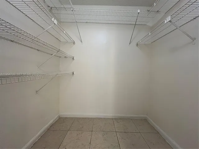 $1,975 | 2339 Linton Ridge Circle, Unit E2, Delray Beach, FL 33444