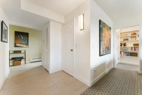 $699,000 | 250 Hammond Pond Parkway, Unit 916S, Newton, MA 02467