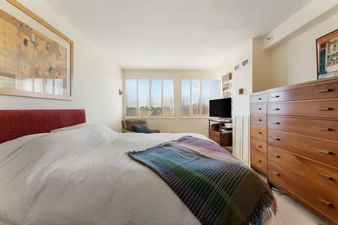 $699,000 | 250 Hammond Pond Parkway, Unit 916S, Newton, MA 02467