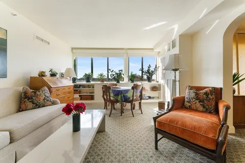 $699,000 | 250 Hammond Pond Parkway, Unit 916S, Newton, MA 02467