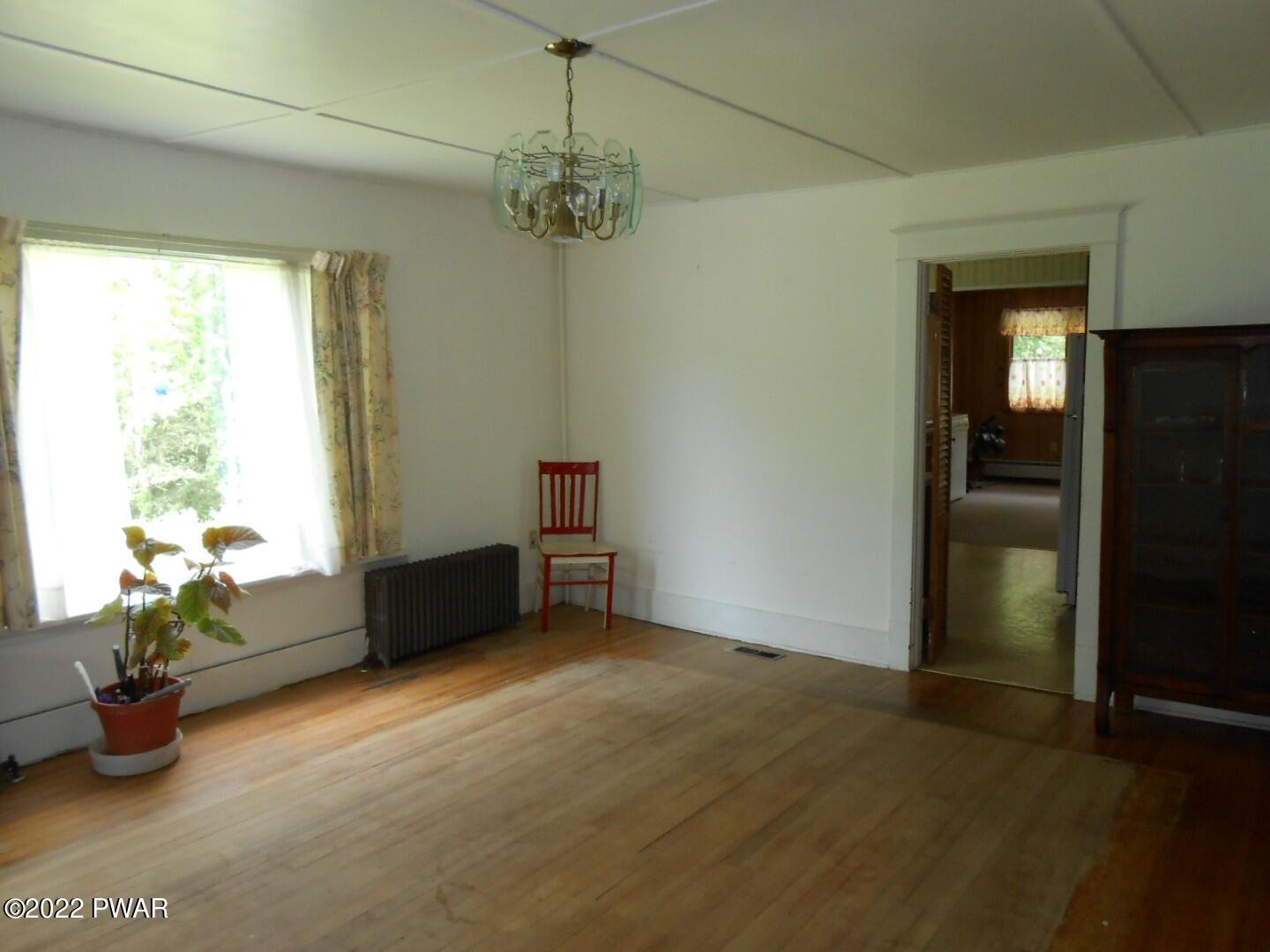 568 Rowland Road Greeley, PA 18425 - Photo 24 of 58 3c Living Room