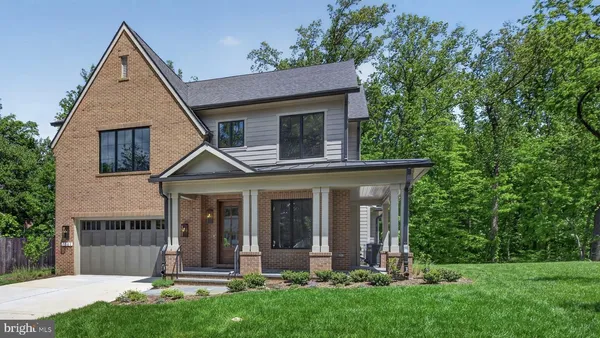 $3,288,888 | 7601 Maryknoll Avenue, Bethesda, MD 20817