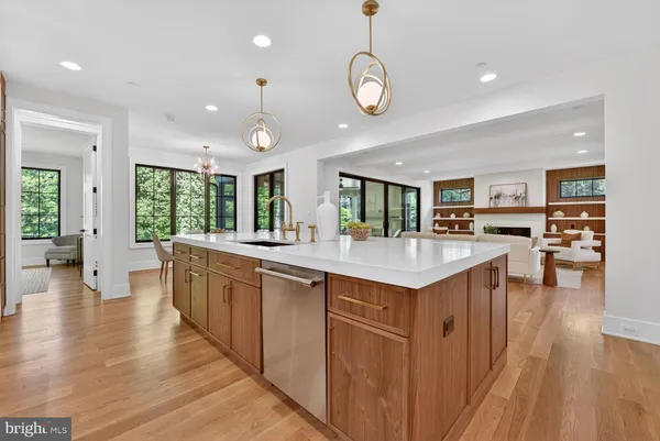 $3,288,888 | 7601 Maryknoll Avenue, Bethesda, MD 20817