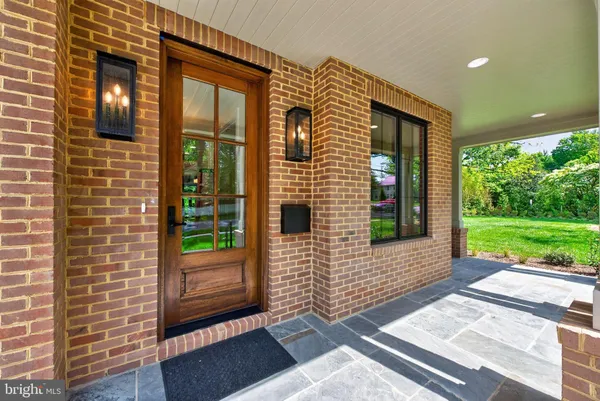 $3,288,888 | 7601 Maryknoll Avenue, Bethesda, MD 20817