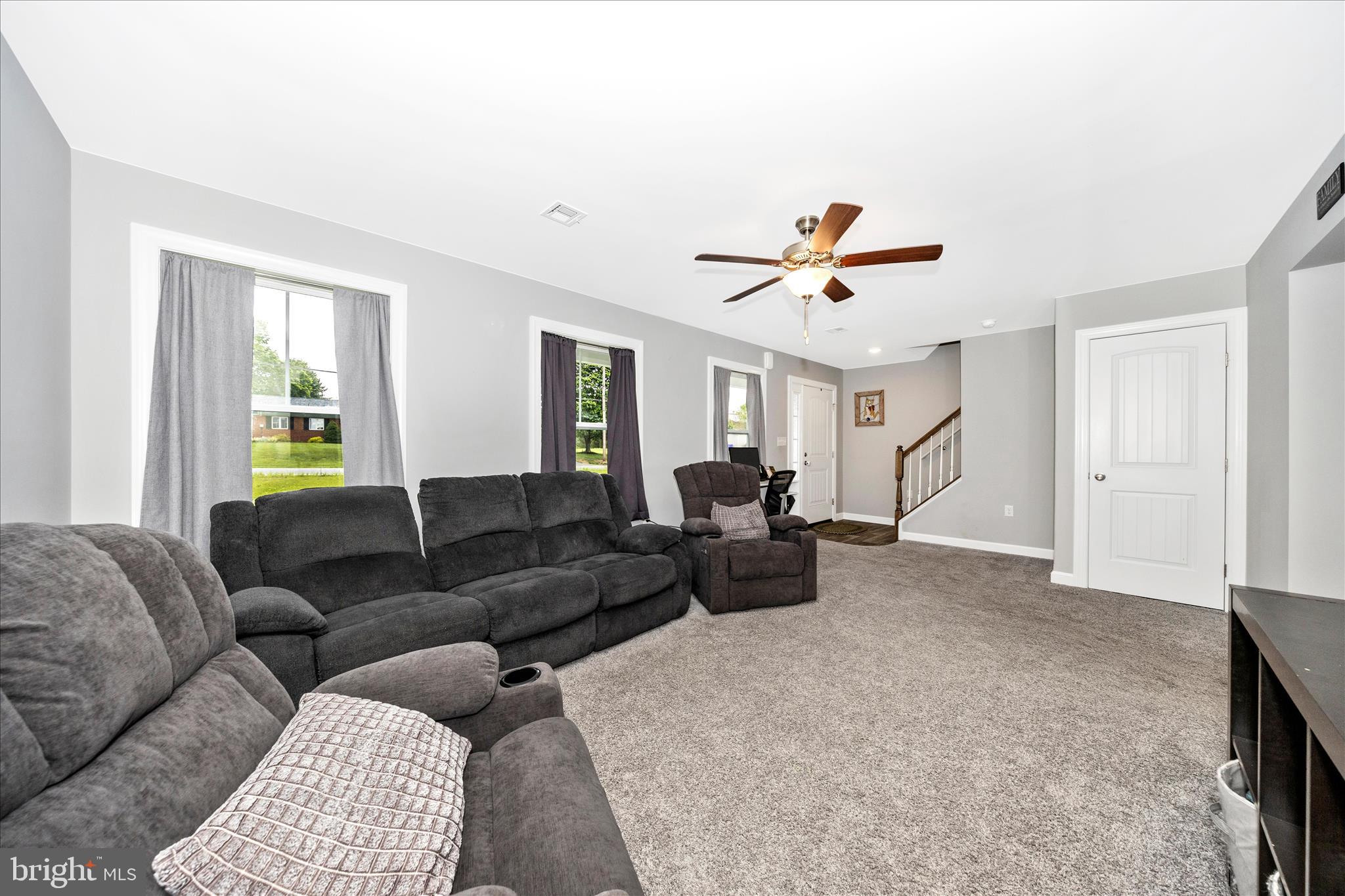 6060 Orrstown Road Orrstown, PA 17244 - Photo 7 of 56 Living Room