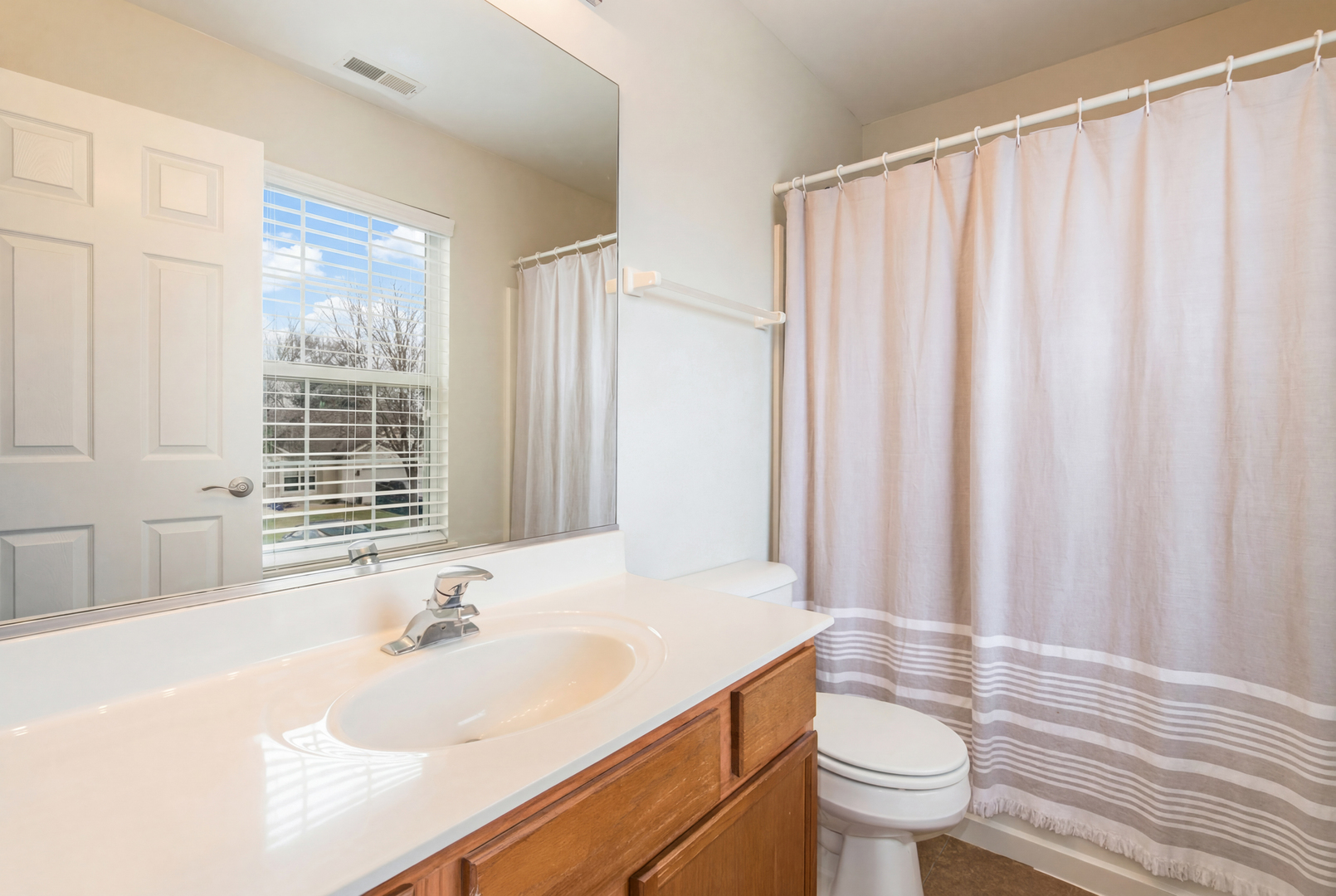 2043 Winchester Trail Romeoville, IL 60446 - Photo 18 of 36