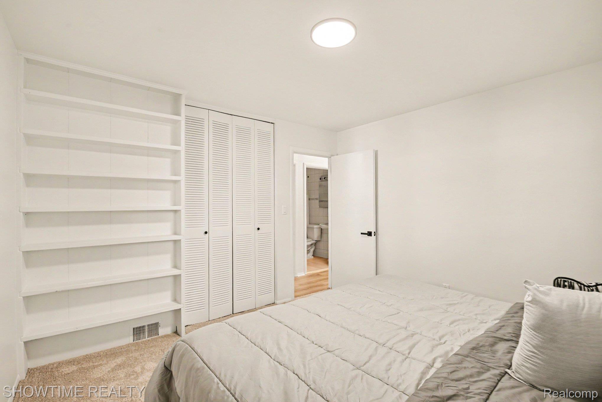 3699 Mark Road Waterford, MI 48328 - Photo 14 of 26 Bedroom