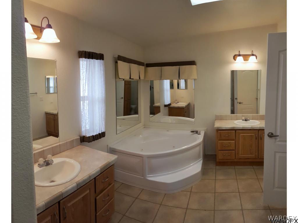 3302 West Rancho Road Golden Valley, AZ 86413 - Photo 17 of 36 Gallery Image 17