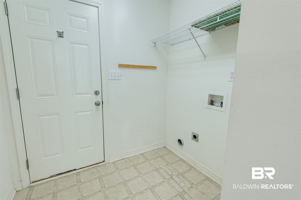 9673 Hollowbrook Avenue Fairhope, AL 36532 - Photo 26 of 31 Laundry Room