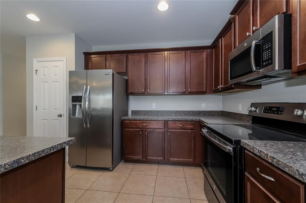 122 Vitoria Road Davenport, FL 33837 - Photo 6 of 15
