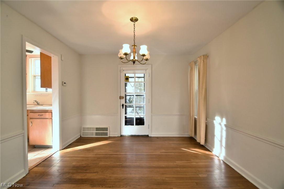 3562 Radcliffe Road Cleveland Heights, OH 44121 - Photo 9 of 30