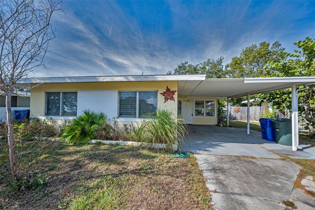 2476 Coronado Way Dunedin, FL 34698 - Photo 3 of 81