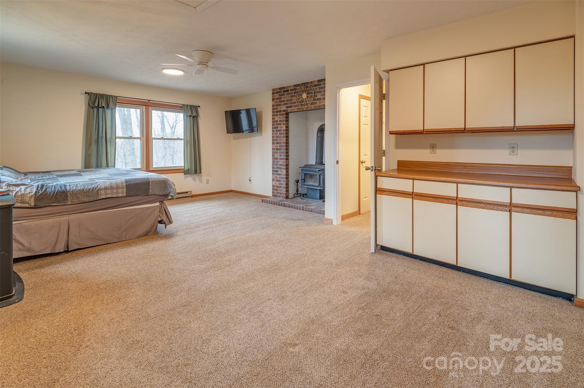 267 Hanging Rock Road, Unit 211 Mars Hill, NC 28754 - Photo 18 of 25 Gallery Image 18