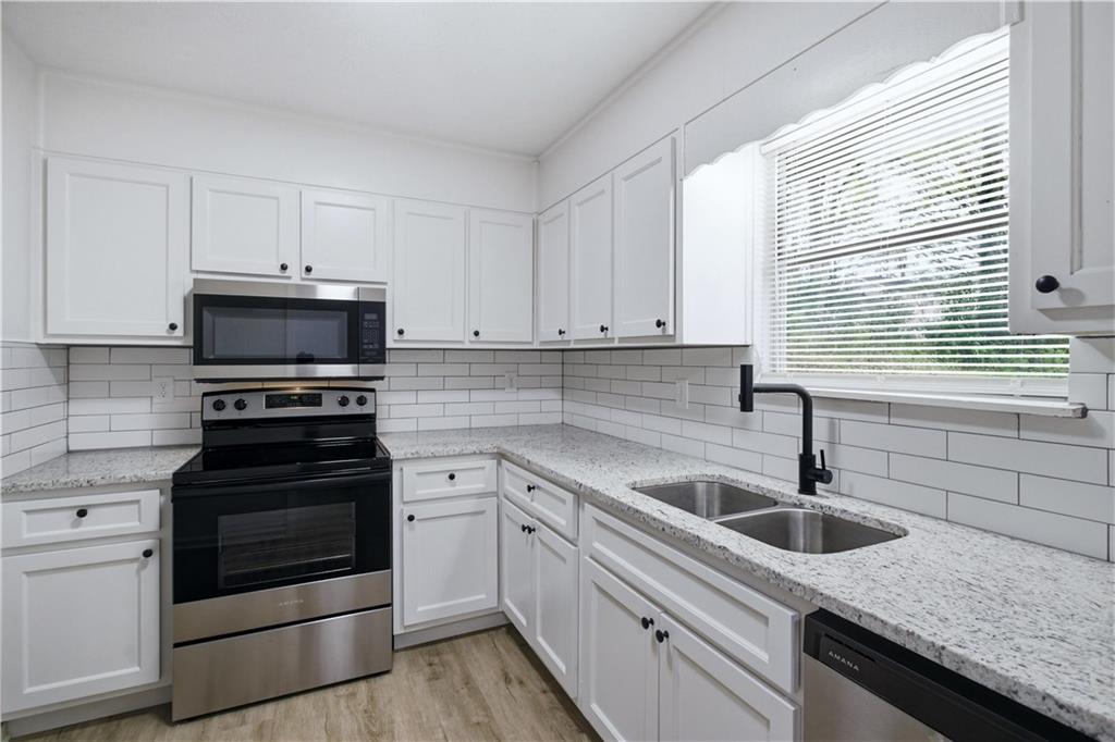 4954 Browns Mill Road Lithonia, GA 30038 - Photo 11 of 38