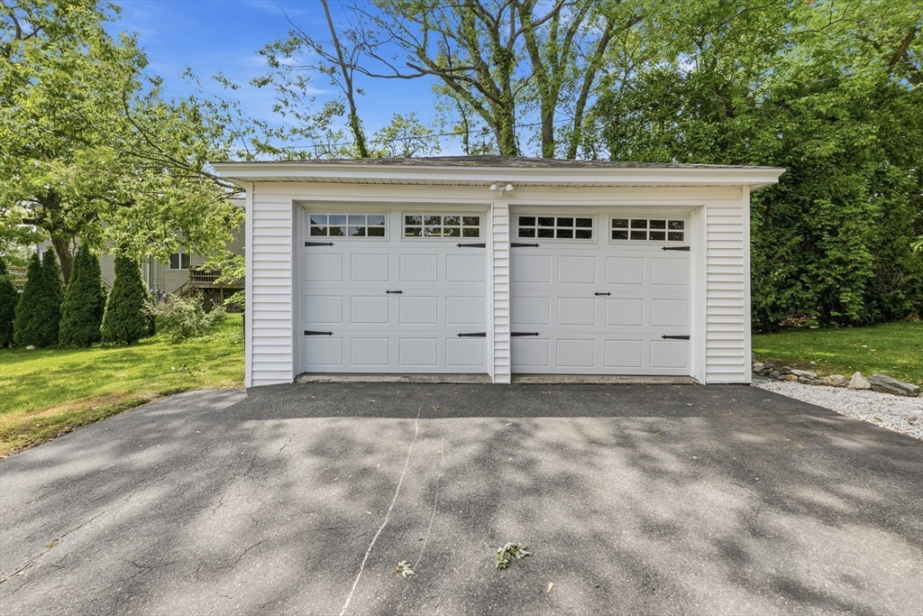 6 Anderson Avenue Worcester, MA 01604 - Photo 5 of 39