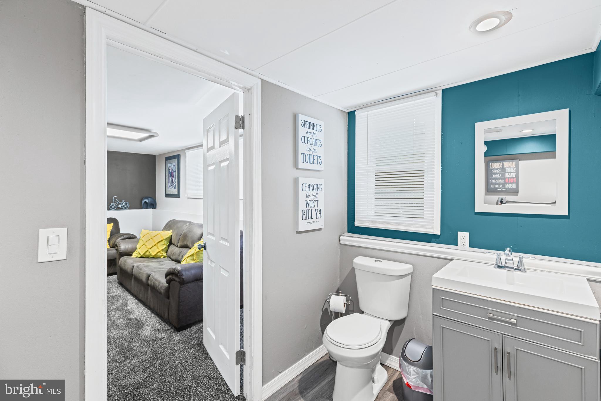 20 Summer Avenue Burlington, NJ 08016 - Photo 25 of 30 a en suite bathroom with a toilet sink and mirror