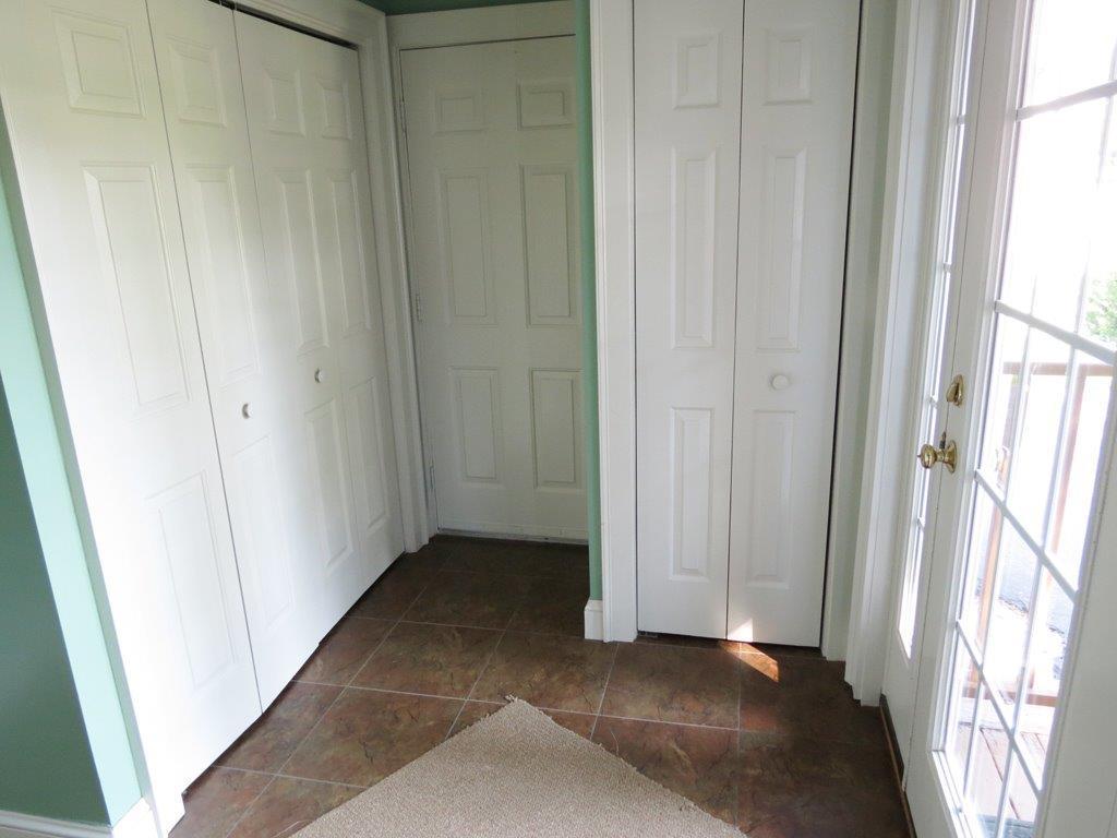 196 Pine Point Road Scarborough, ME 04074 - Photo 8 of 32 Entry 2