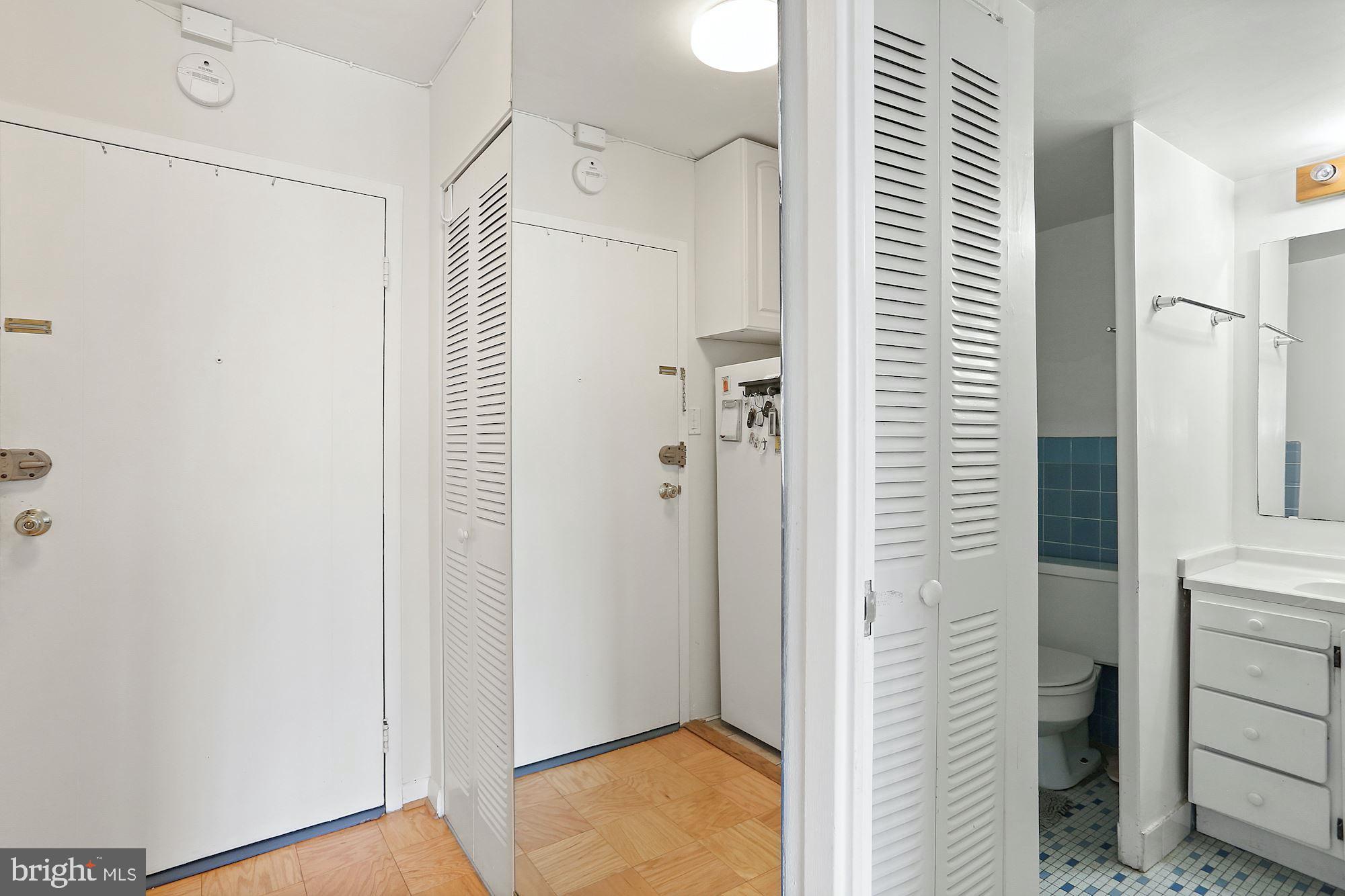 922 24th Street Northwest, Unit 608 Washington, DC 20037 - Photo 4 of 23