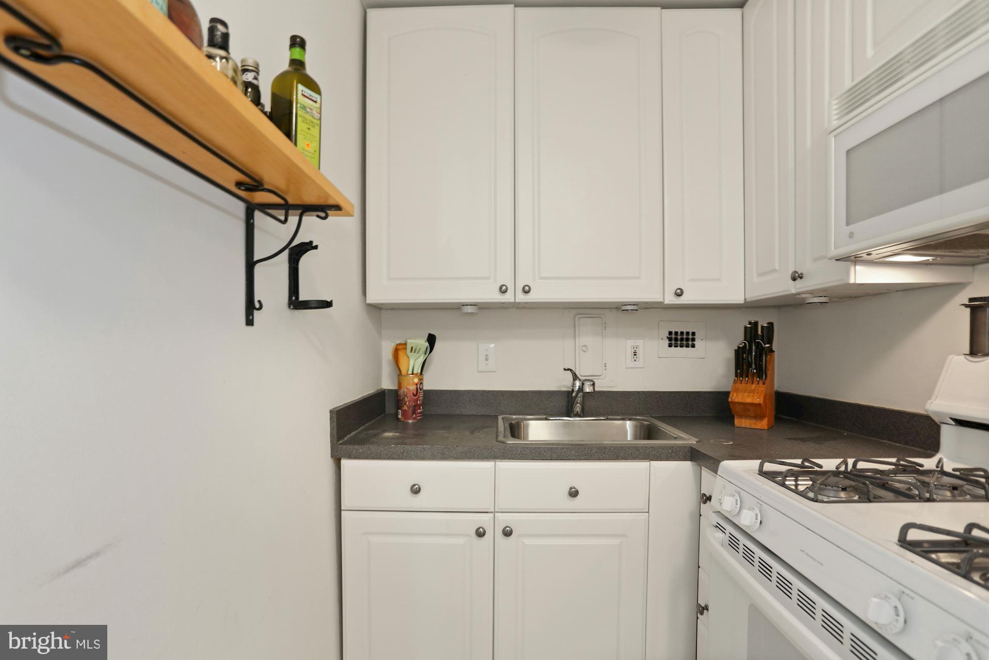 922 24th Street Northwest, Unit 608 Washington, DC 20037 - Photo 6 of 23