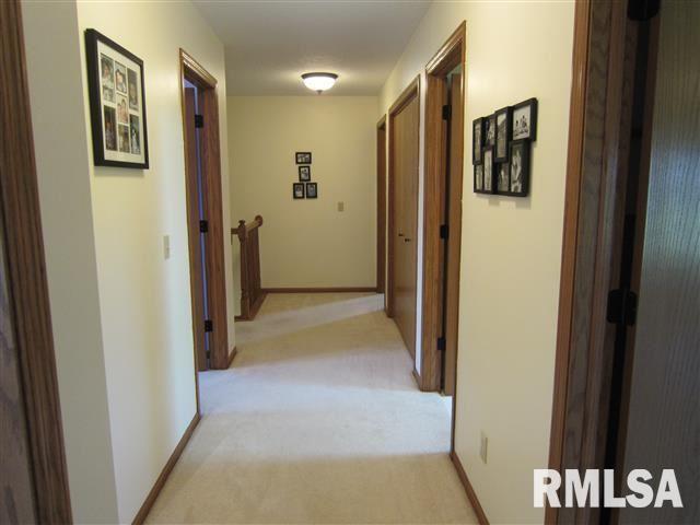 2026 Ashford Road Bettendorf, IA 52722 - Photo 14 of 22 Gallery Image 14