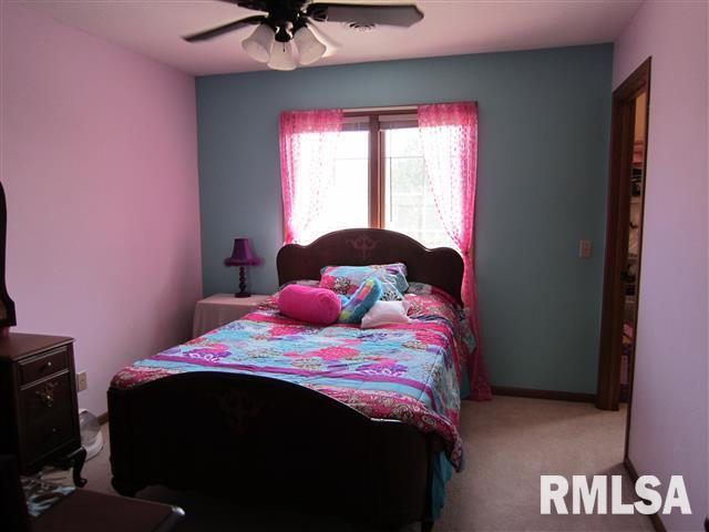 2026 Ashford Road Bettendorf, IA 52722 - Photo 16 of 22 Gallery Image 16