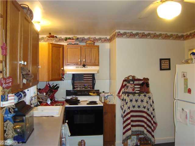 125 Lindley Street Rural Hall, NC 27045 - Photo 3 of 12 Kitchen.