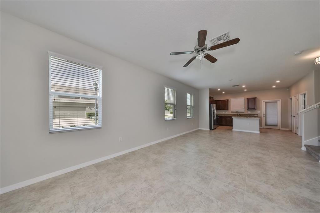 6328 Lantern View Place Apollo Beach, FL 33572 - Photo 3 of 43