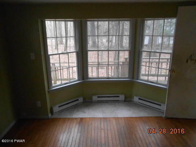 364 Minks Pond Road Bushkill, PA 18324 - Photo 7 of 11
