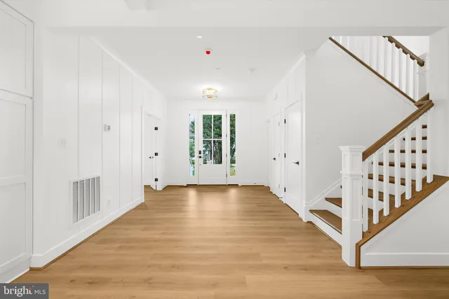 $2,395,000 | 2 Newgate Road, Rockville, MD 20850