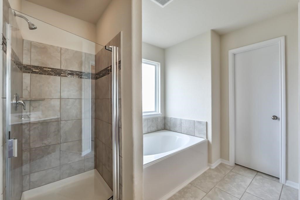 9990 Chimney Swift Lane Conroe, TX 77385 - Photo 4 of 8