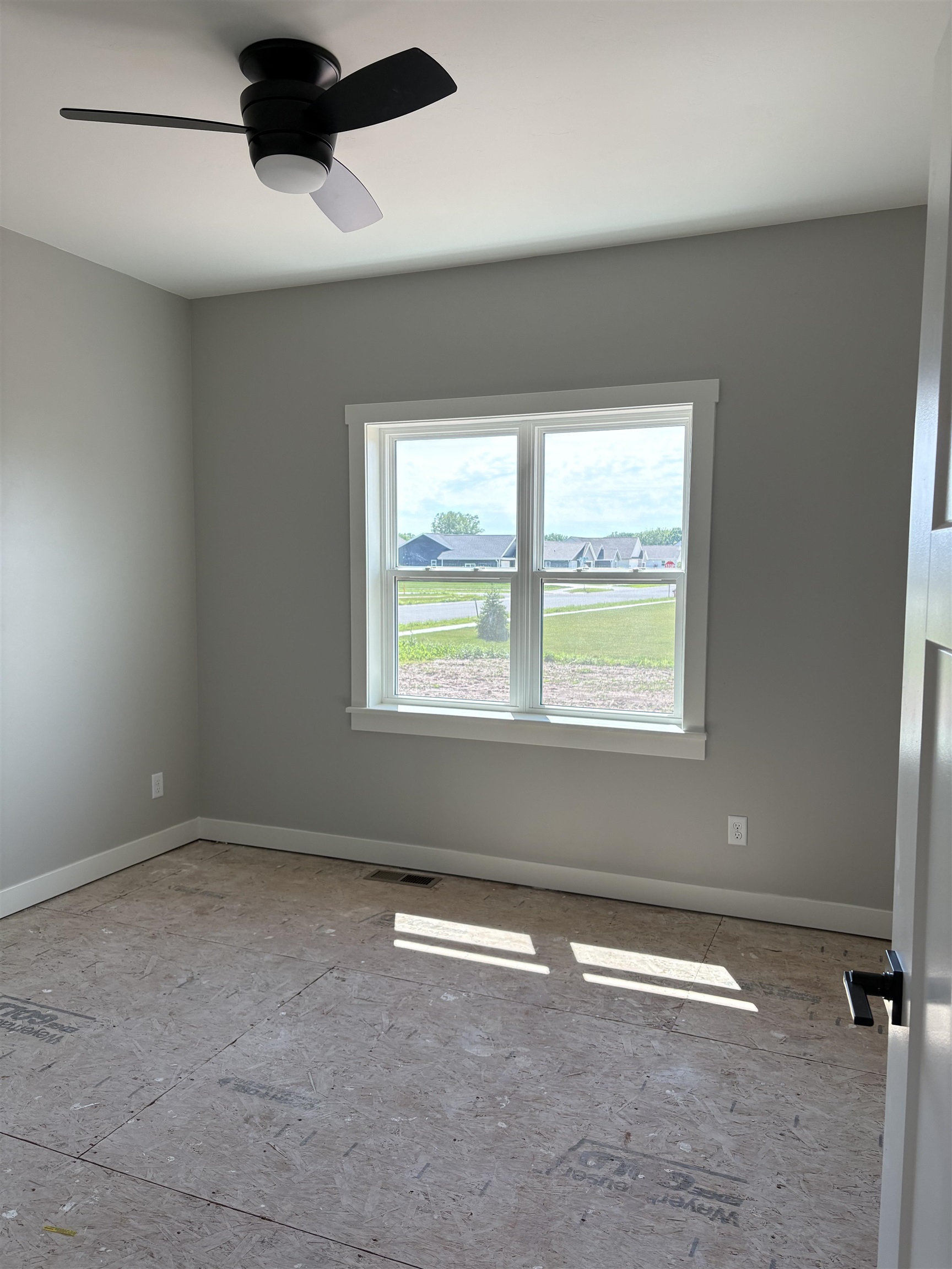N8843 Killarney Way Menasha, WI 54952 - Photo 22 of 28