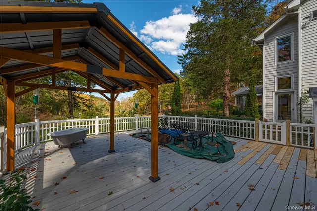 a view of deck with patio
