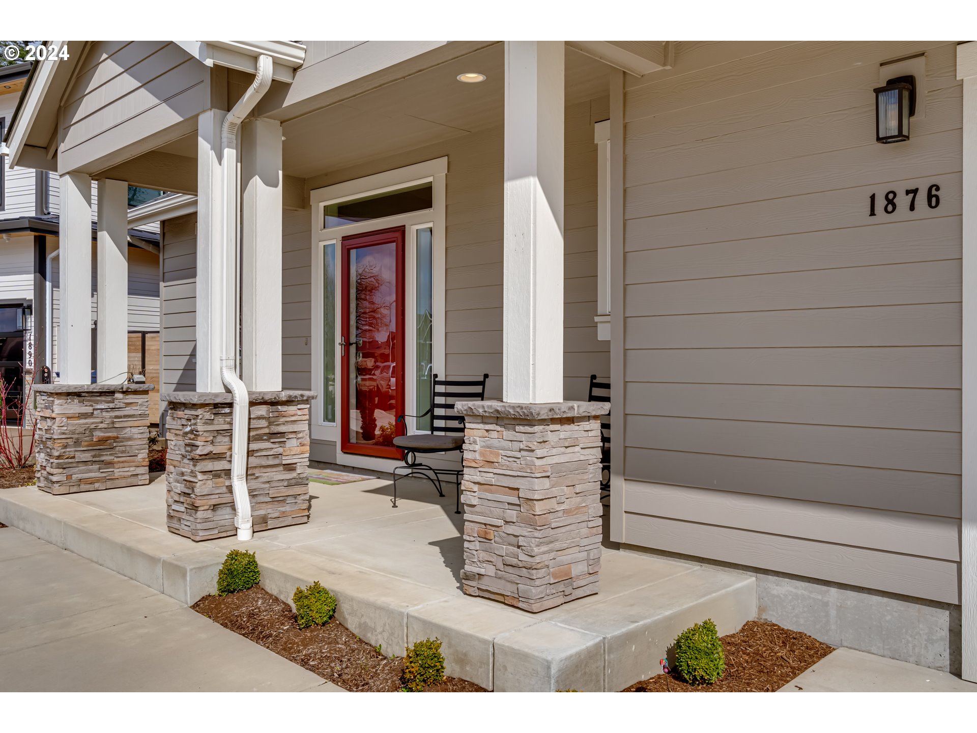 1876 John Day Drive Eugene, OR 97408 - Photo 2 of 43