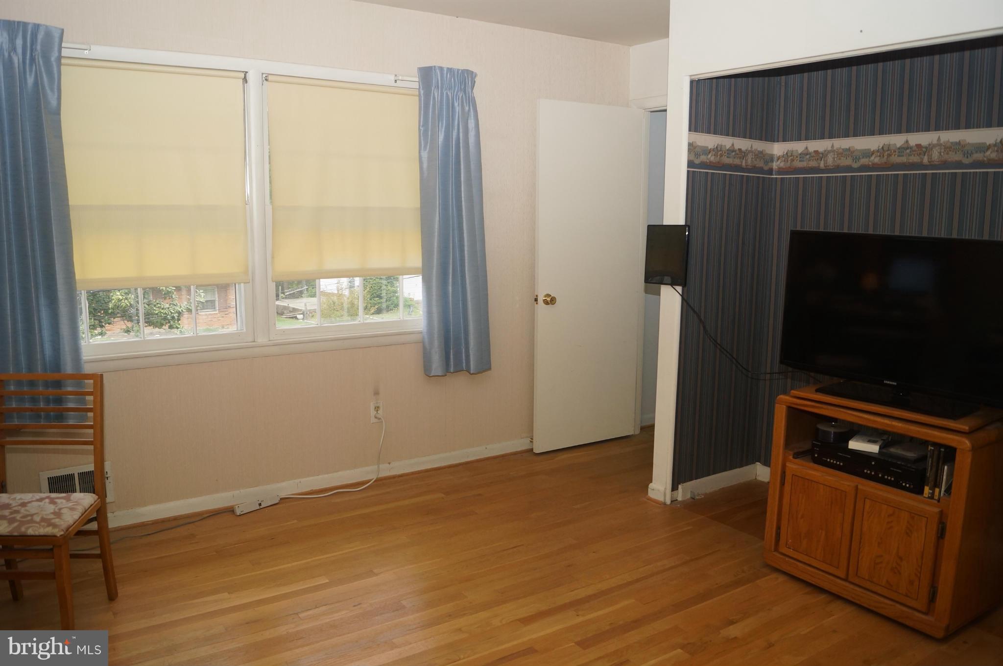 8411 Chervil Road Lanham, MD 20706 - Photo 13 of 27 Interior (General)