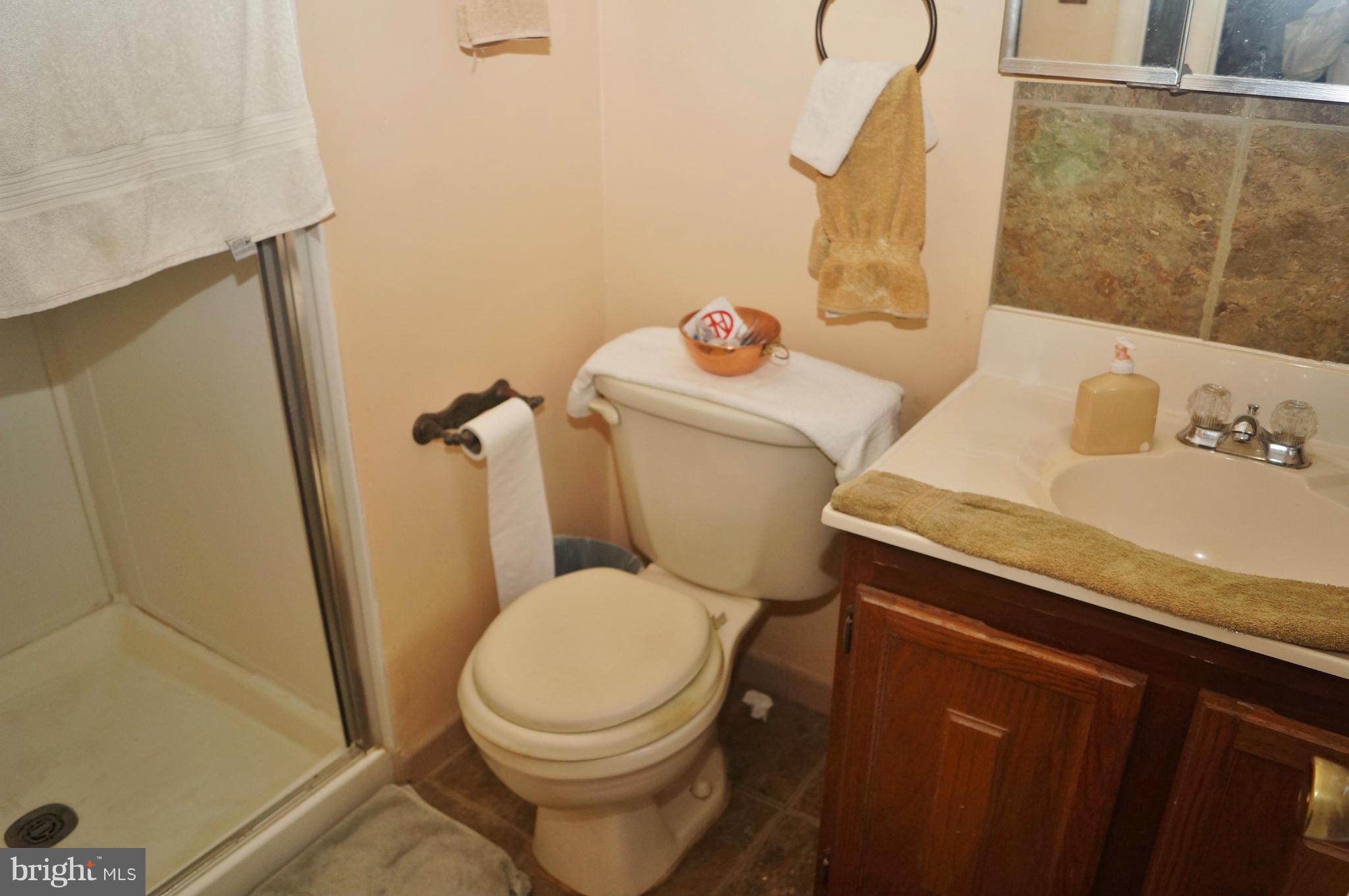 8411 Chervil Road Lanham, MD 20706 - Photo 14 of 27 Bath