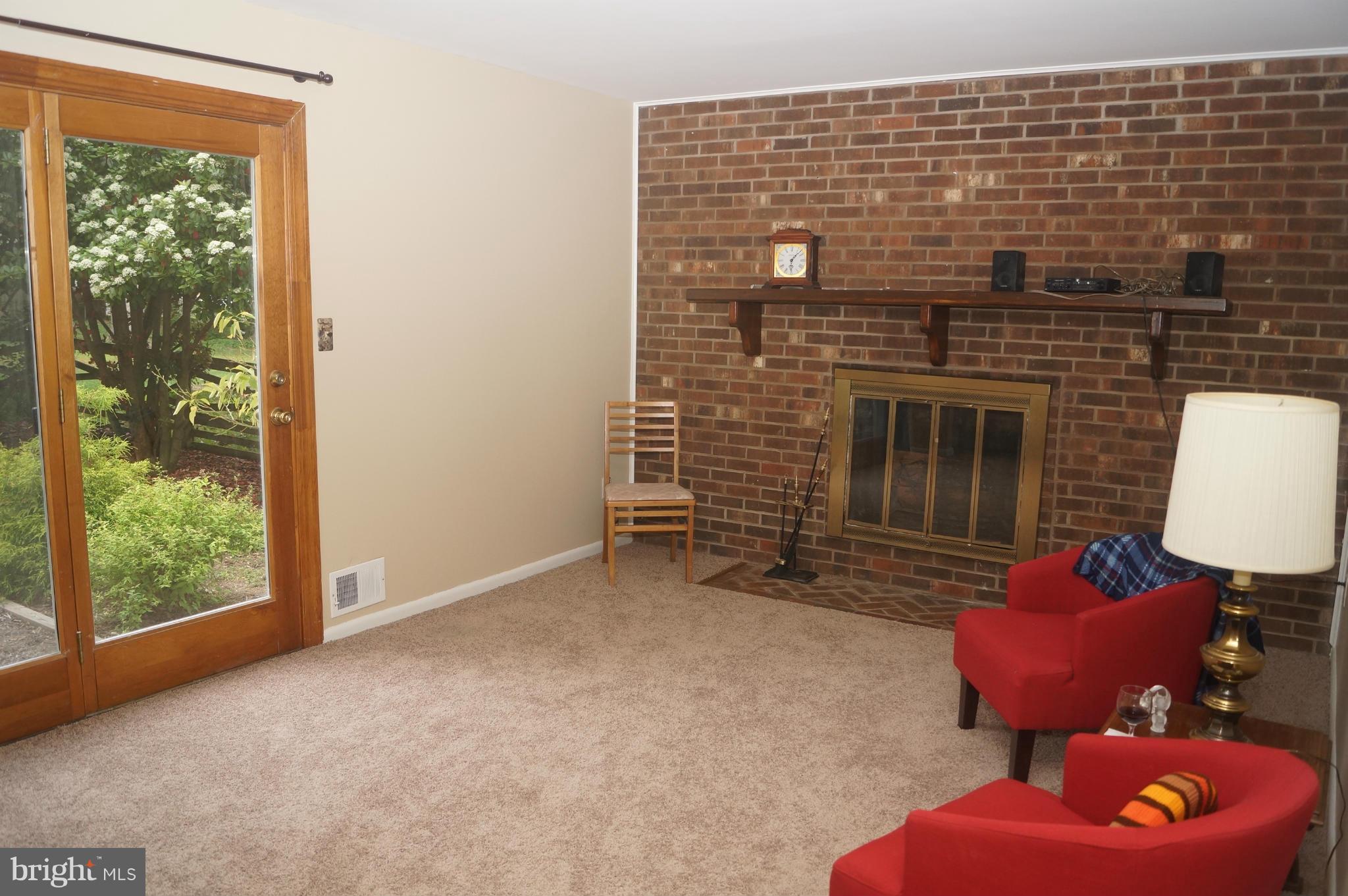 8411 Chervil Road Lanham, MD 20706 - Photo 17 of 27 Family Room