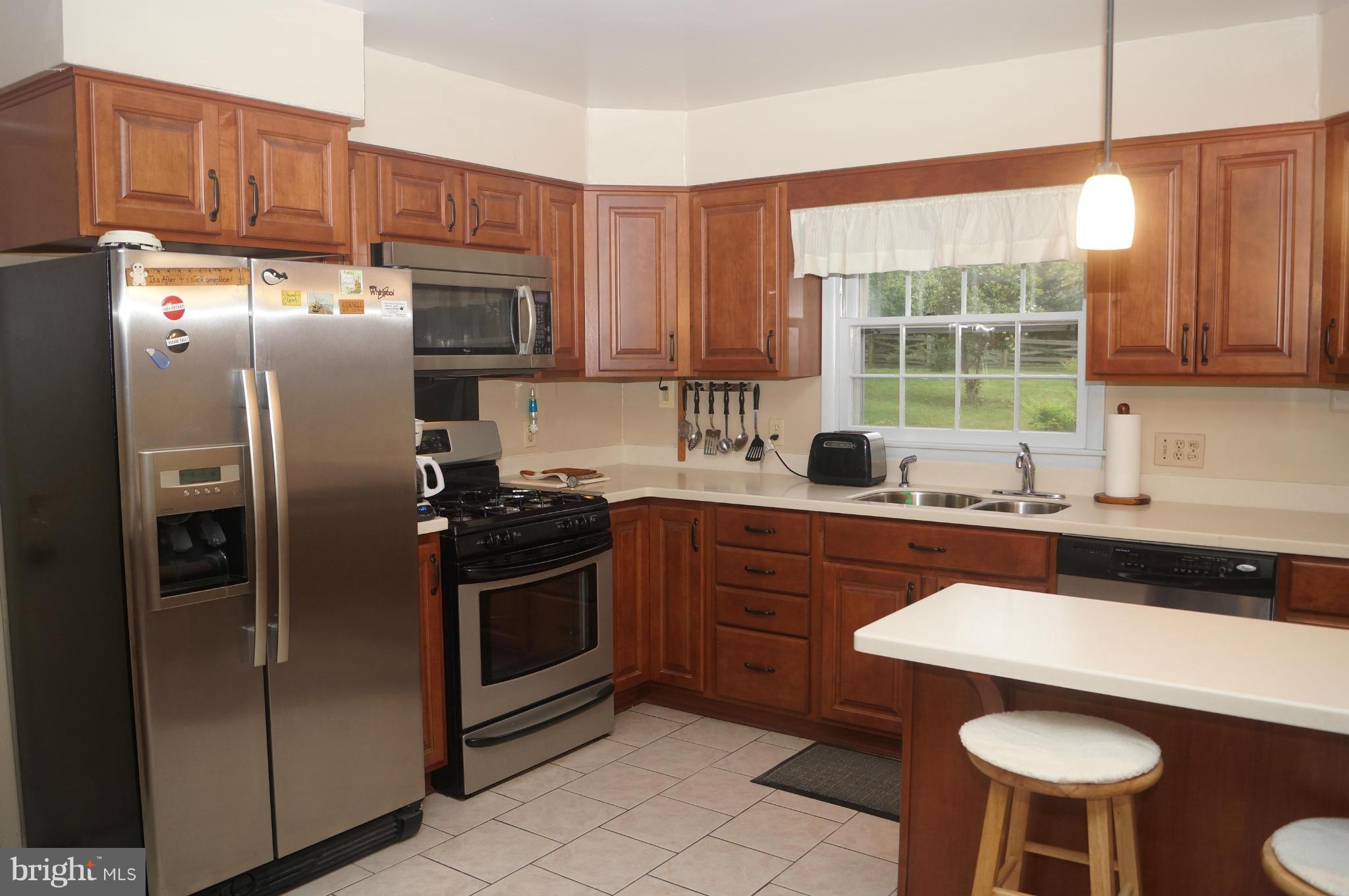 8411 Chervil Road Lanham, MD 20706 - Photo 5 of 27 Kitchen