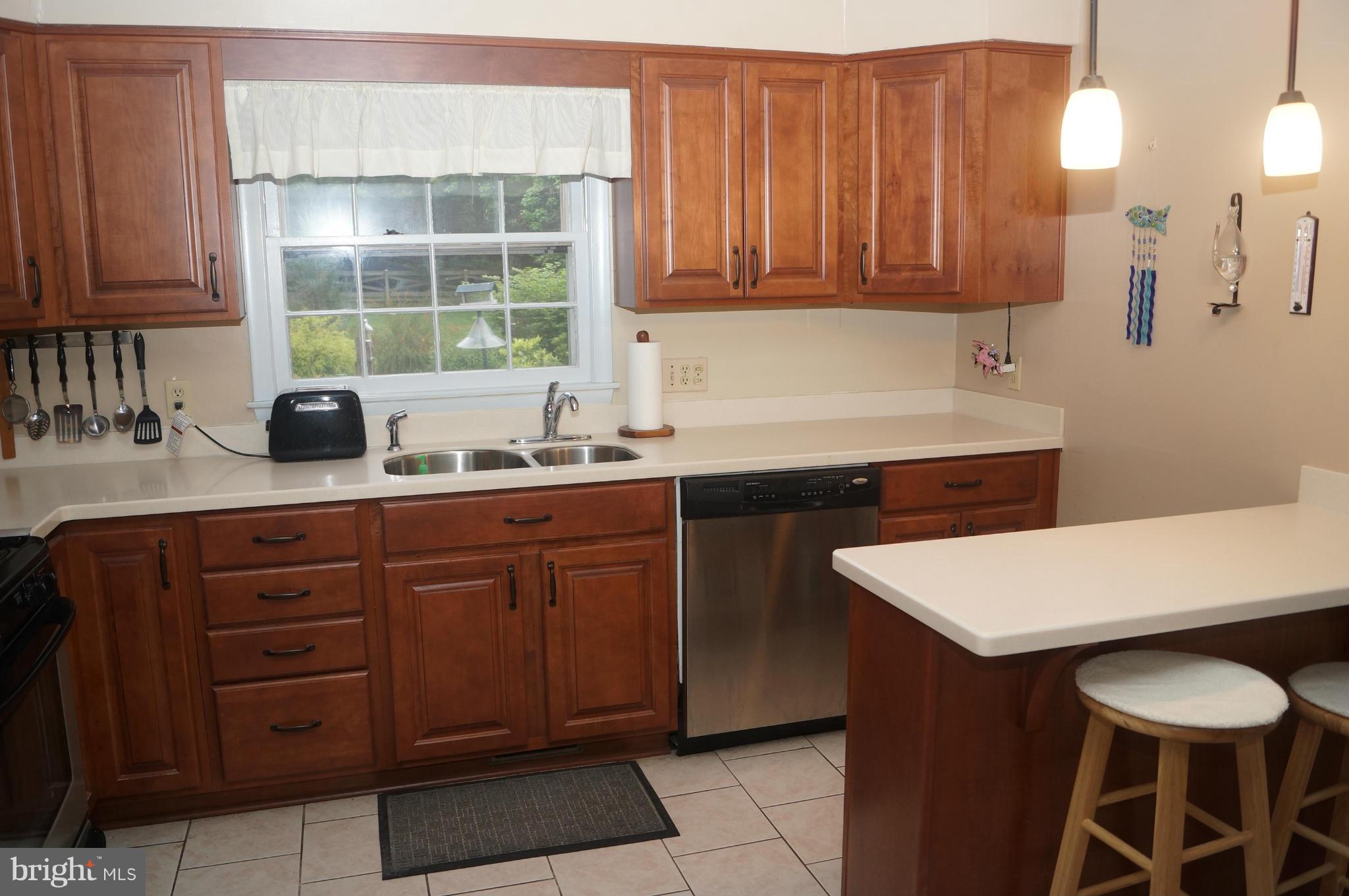 8411 Chervil Road Lanham, MD 20706 - Photo 6 of 27 Kitchen