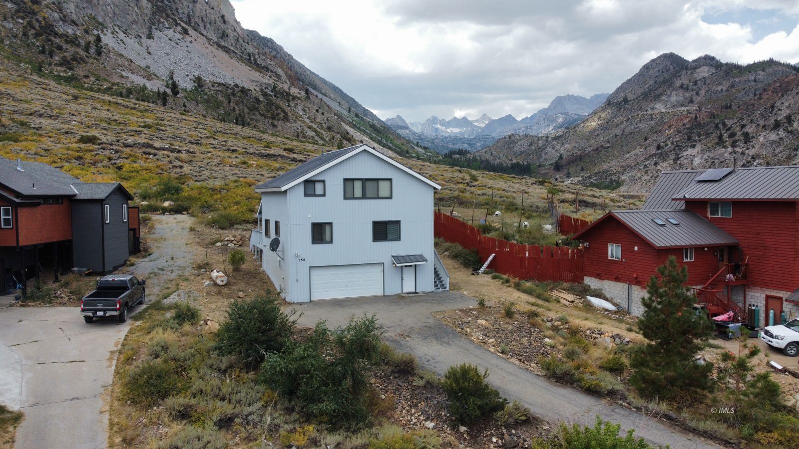 156 Alpine Drive Bishop, CA 93514 - Photo 9 of 17 a view of a house with a yard