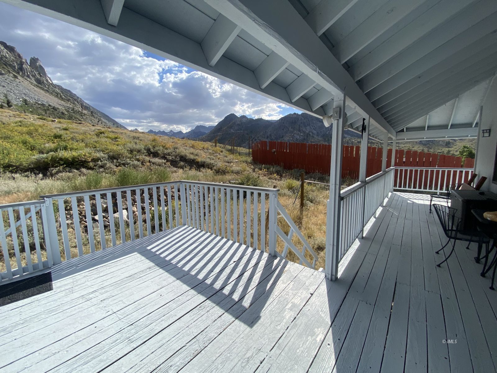 156 Alpine Drive Bishop, CA 93514 - Photo 10 of 17 a view of balcony with wooden floor