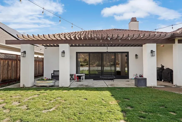 a view of a house with outdoor space