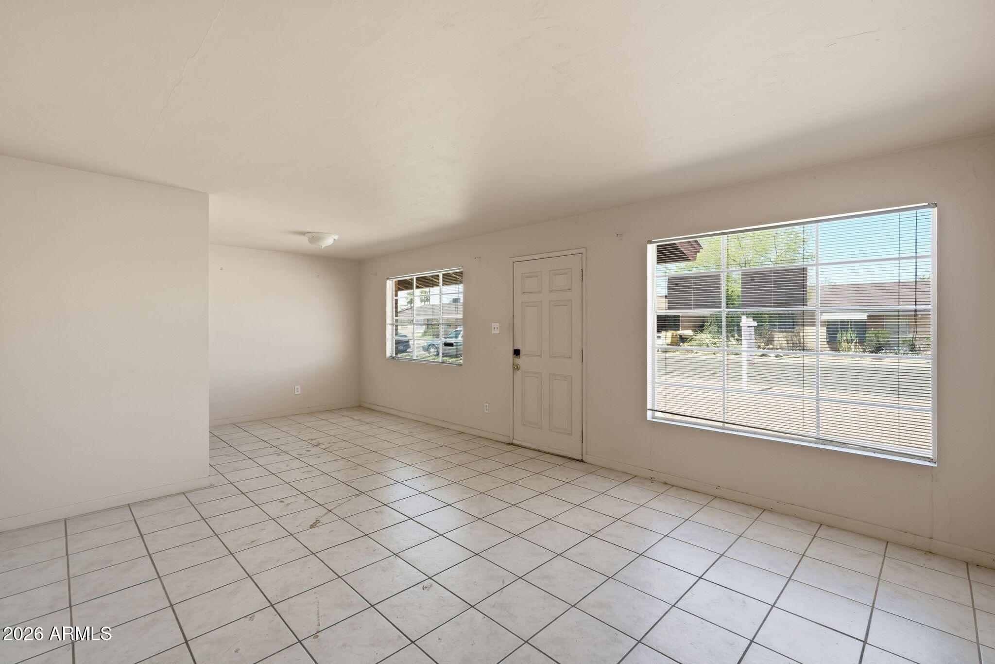 2743 West Ocotillo Road Phoenix, AZ 85017 - Photo 6 of 35 006_ListerPros
