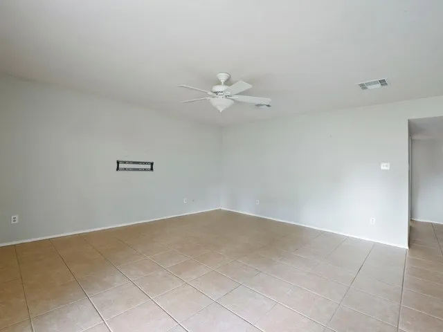 $206,000 | 7015 Oakwood Glen Circle, Spring, TX 77379