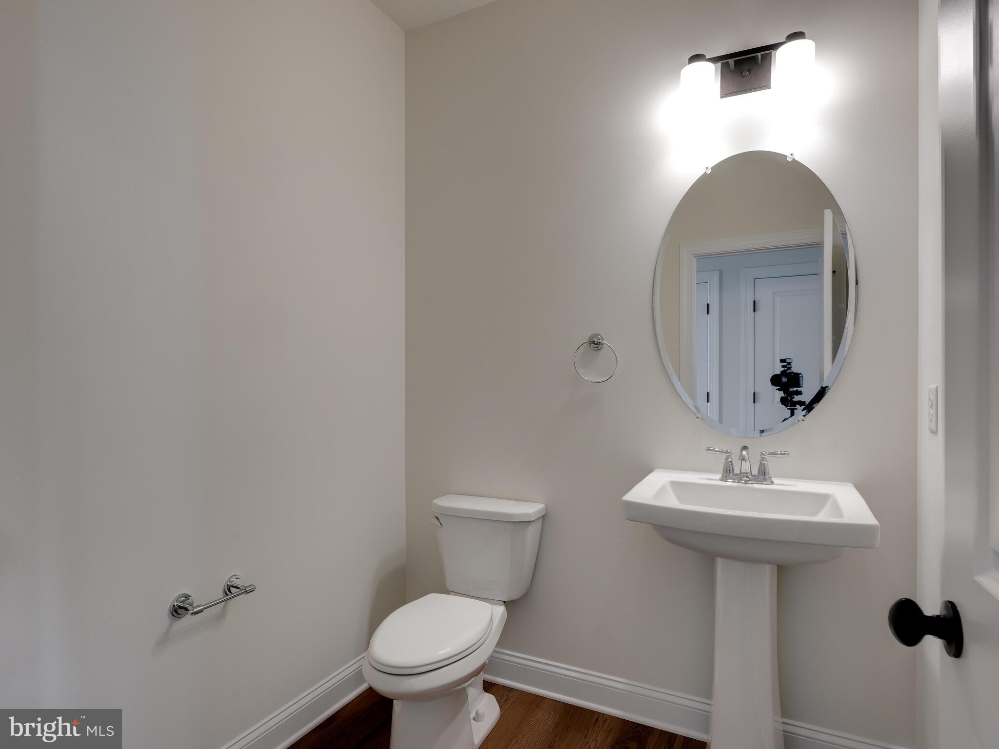 11 Barren Road Media, PA 19063 - Photo 31 of 62 Large powder room off main hallway