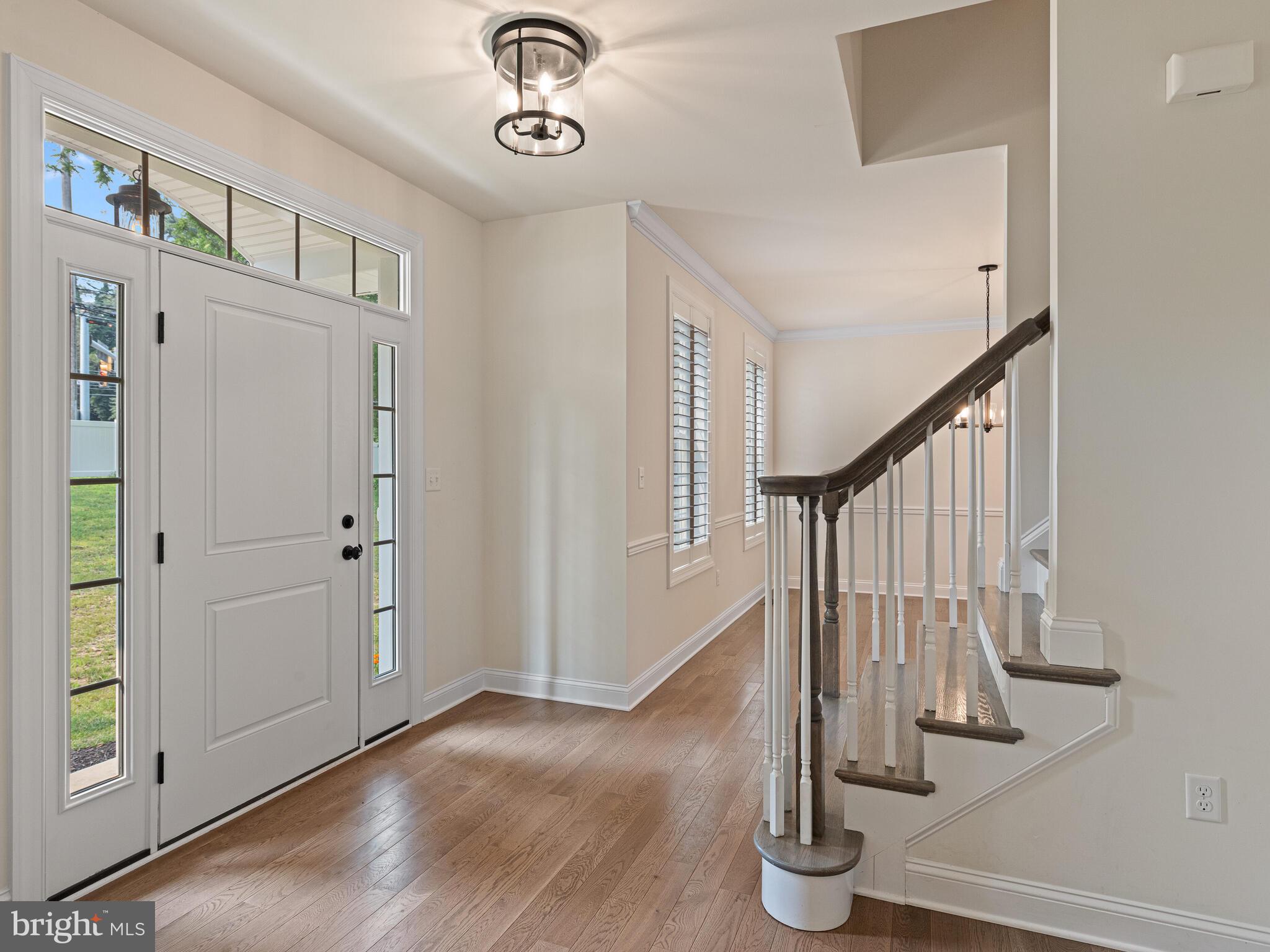 11 Barren Road Media, PA 19063 - Photo 6 of 62 Large open foyer w/modern front door