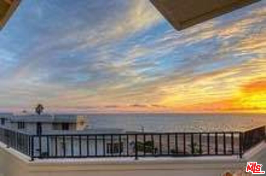 201 Redlands Street Playa del Rey, CA 90293 - Photo 2 of 28