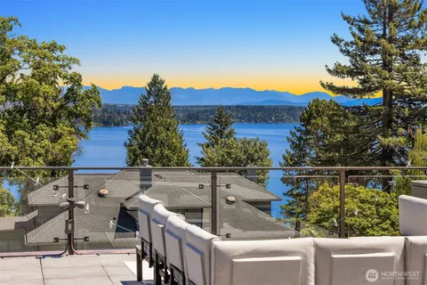 $2,950,000 | 1810 Madrona Drive, Seattle, WA 98122