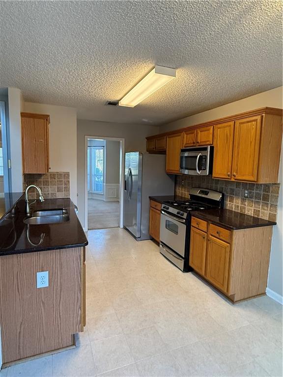 593 Lullingstone Drive Southeast Marietta, GA 30067 - Photo 4 of 24