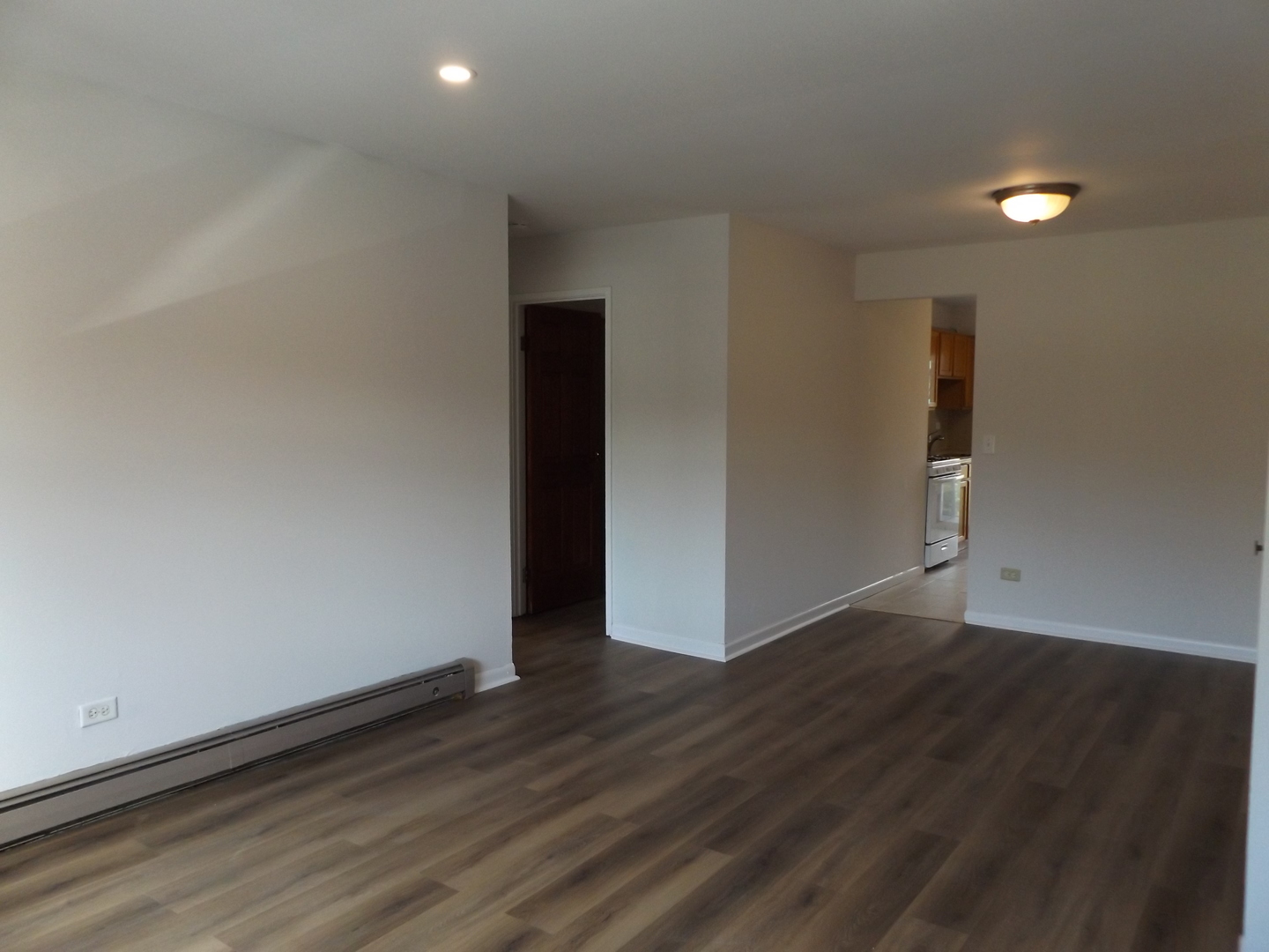 710 West Huntington Commons Road, Unit 2B Mount Prospect, IL 60056 - Photo 5 of 16