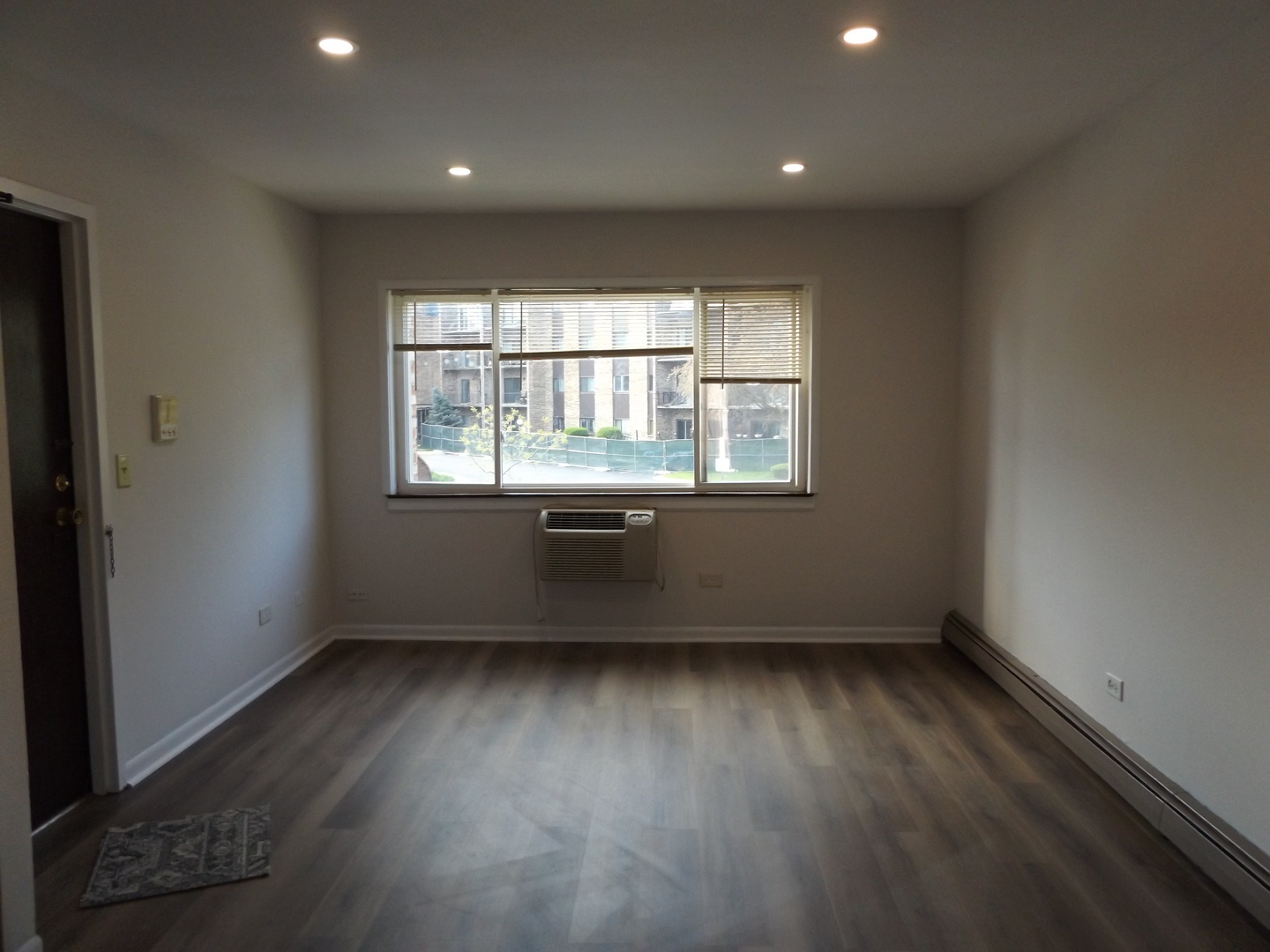 710 West Huntington Commons Road, Unit 2B Mount Prospect, IL 60056 - Photo 6 of 16